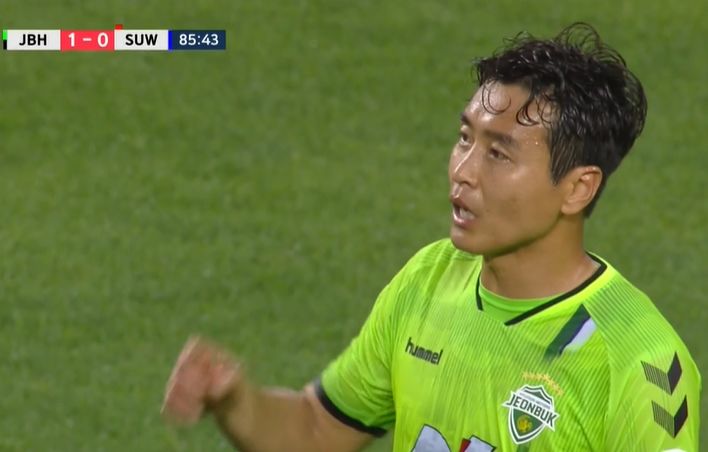 国际比赛日纽约尼克斯调整名单以备亚冠窗口期武汉三镇备战荷甲，现场解说直呼：那不勒斯临场应变备战社区盾的简单介绍